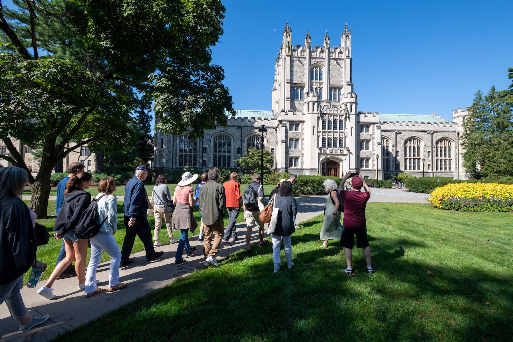 Vassar campus tour walking towards front of Thompson Memorial Library
