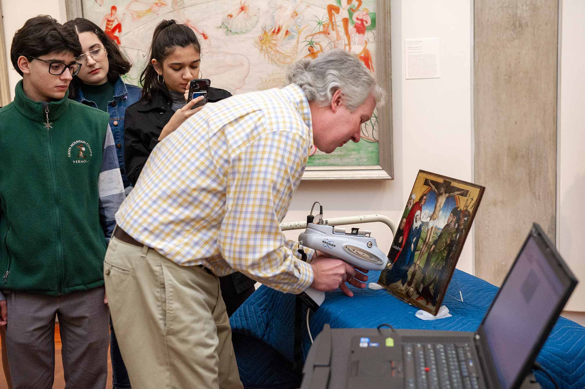 Professor Joe Tanski with students