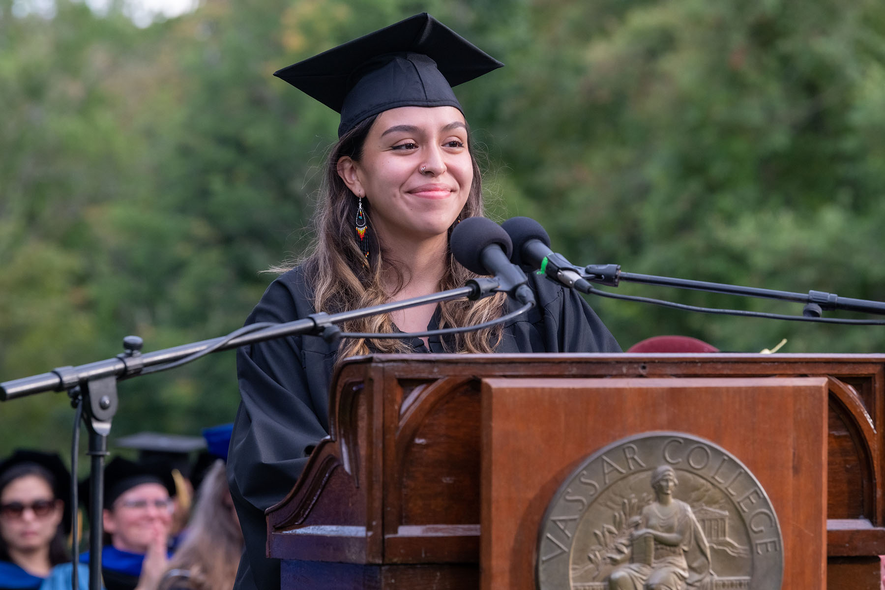 VSA President Gabby James ’22 addresses her fellow seniors.