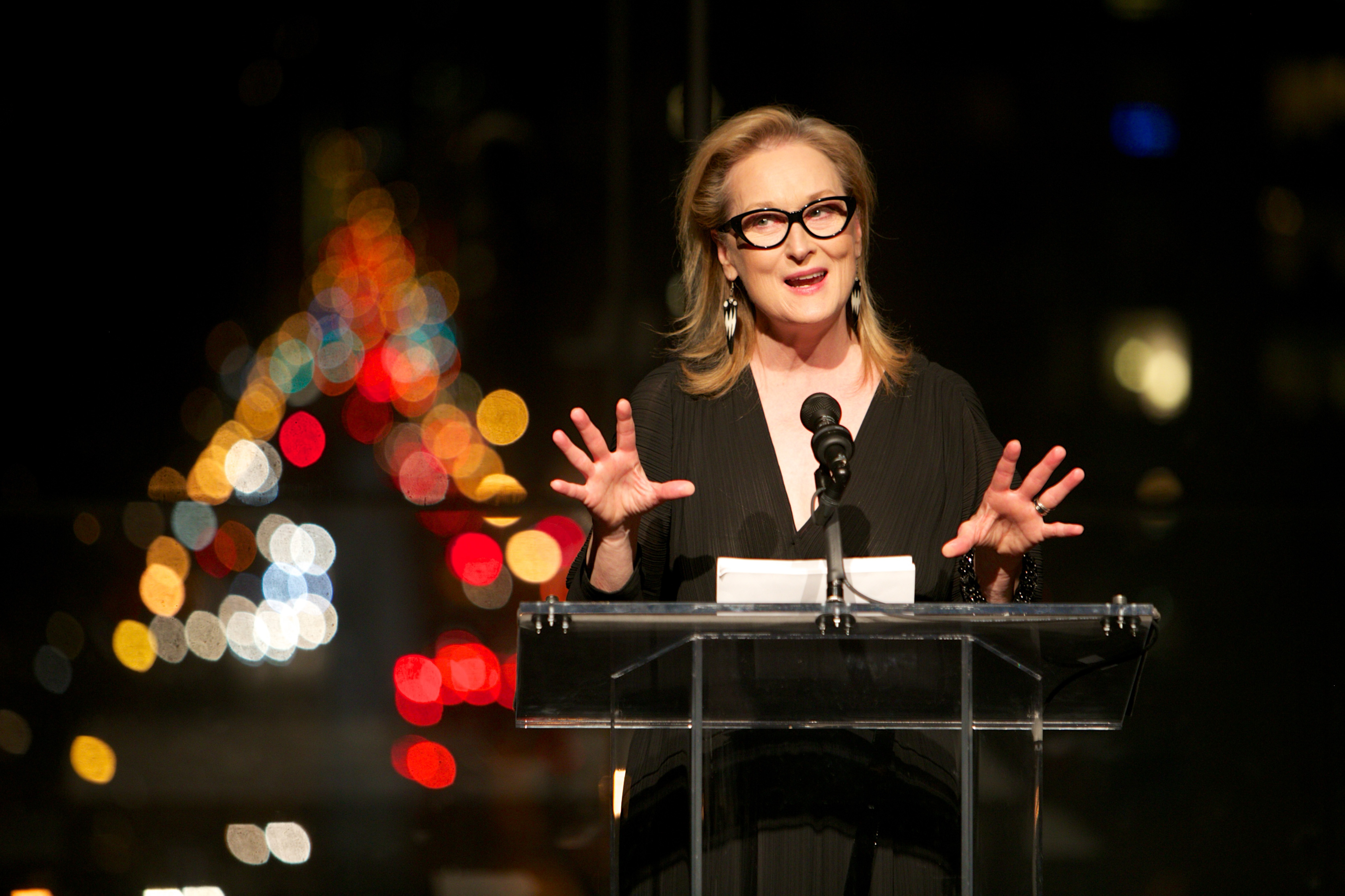 Meryl Streep ’71 will receive the AAVC Distinguished Award in spring 2022 and present a talk to the Vassar community as part of her campus visit.