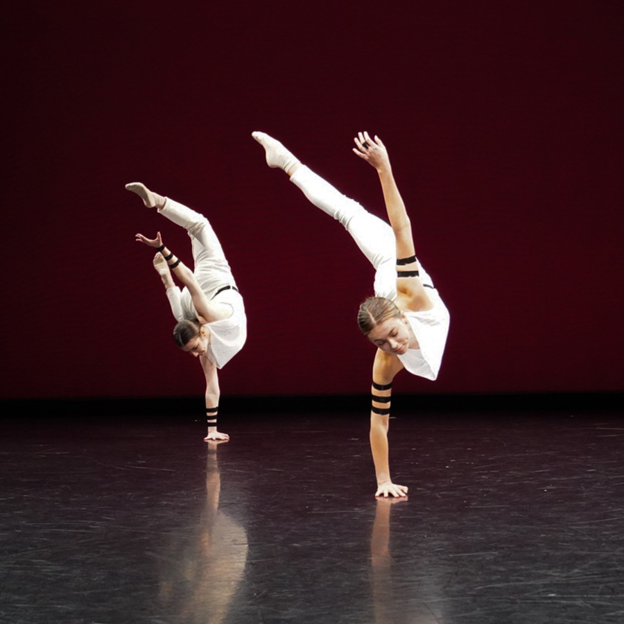 Vassar Repertory Dance Theatre presents three performances thumb