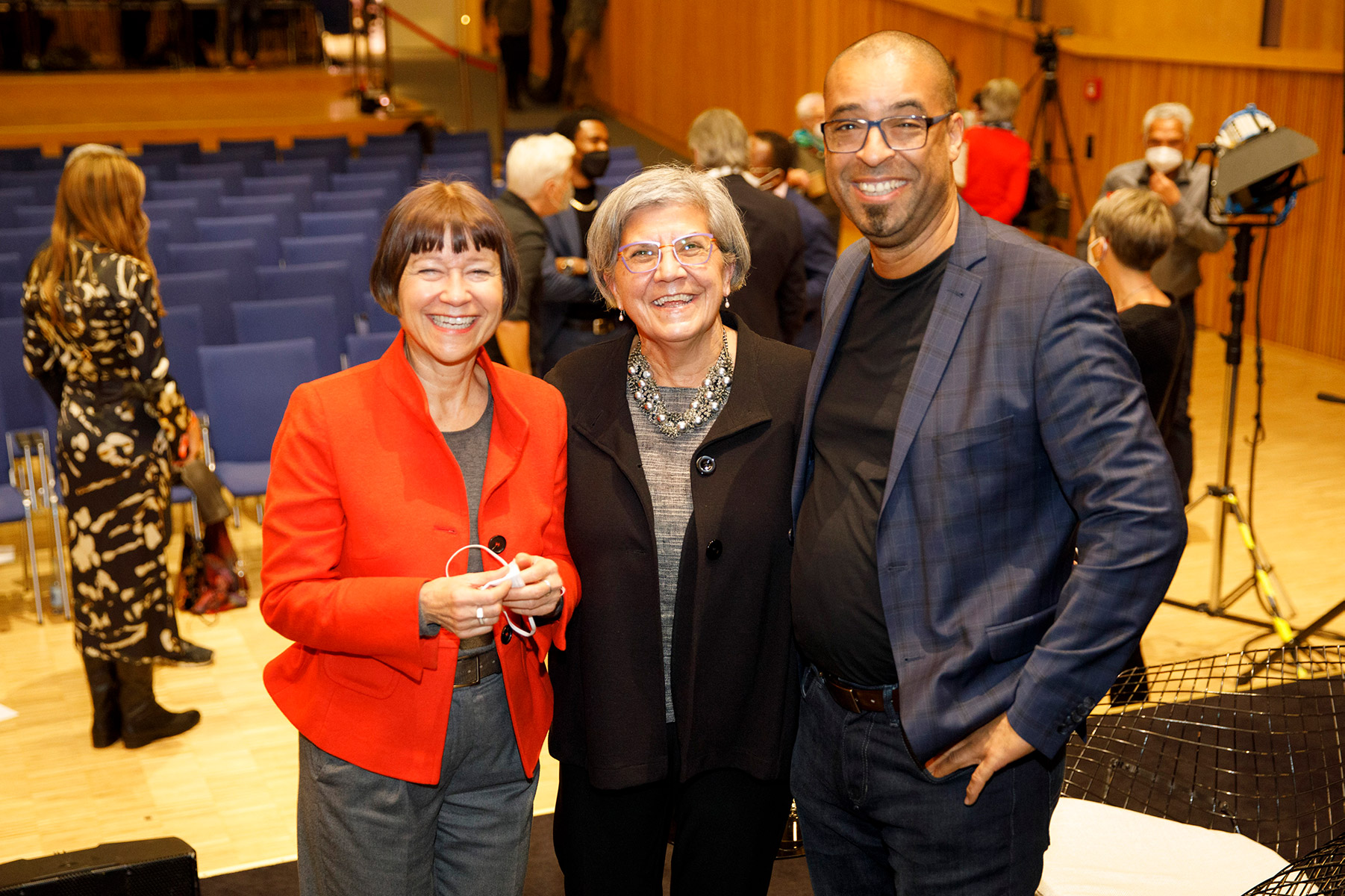Prof. Maria Höhn (center) visited the premiere of the documentary together with the filmmaker Sigrid Faltin (left) and Raymond Germany, a protagonist in the film.