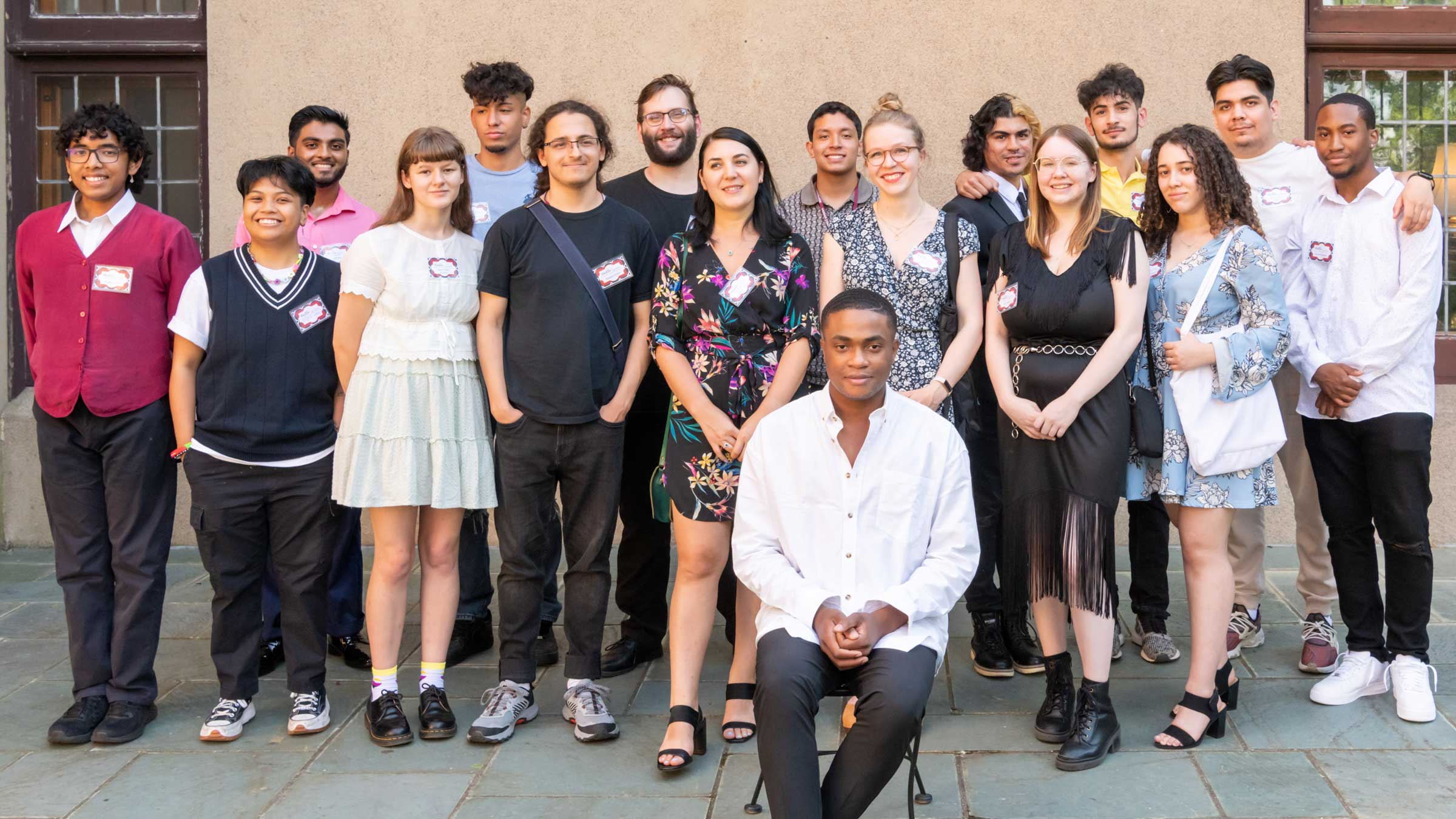 Group photo of 17 people in the Exploring Transfer Class of 2022