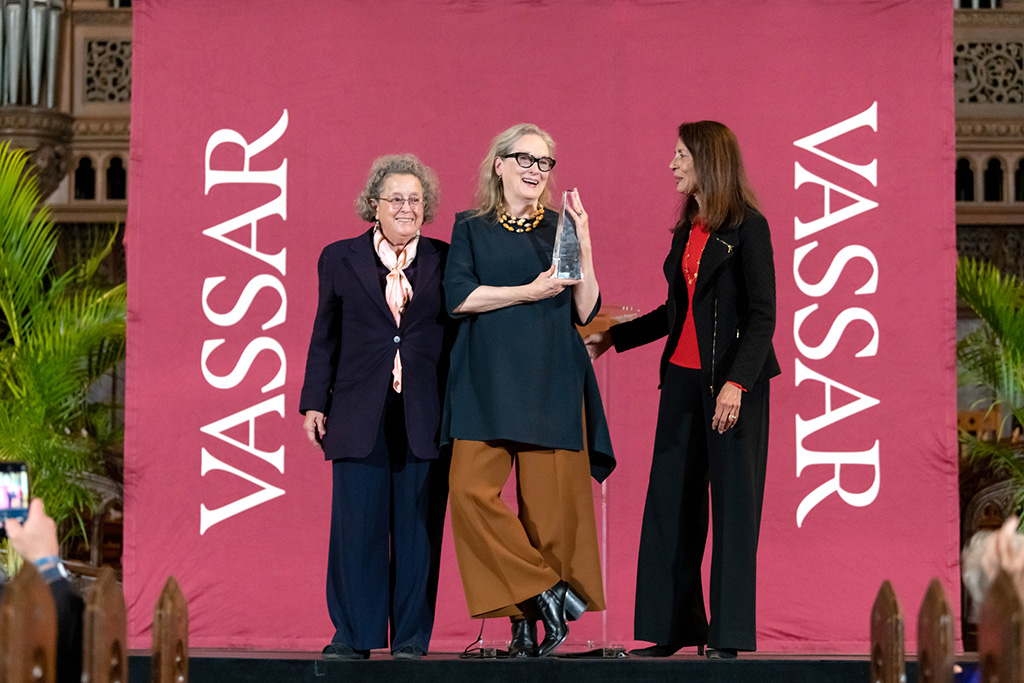 Meryl Streep ’71, P’08,’13 accepting an award