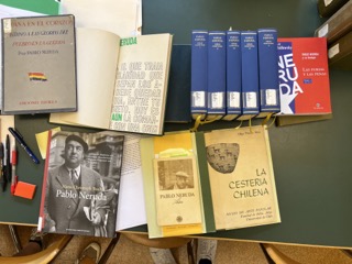 Vassar's edition of Aún and Obras Completas Volumes I - V