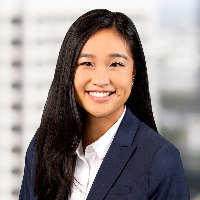 Headshot of Robyn Lin ’18