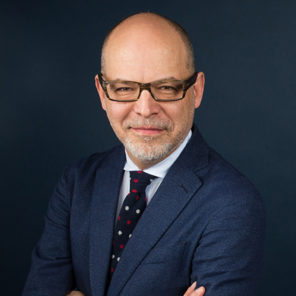 Photo portrait of Fred Logevall.