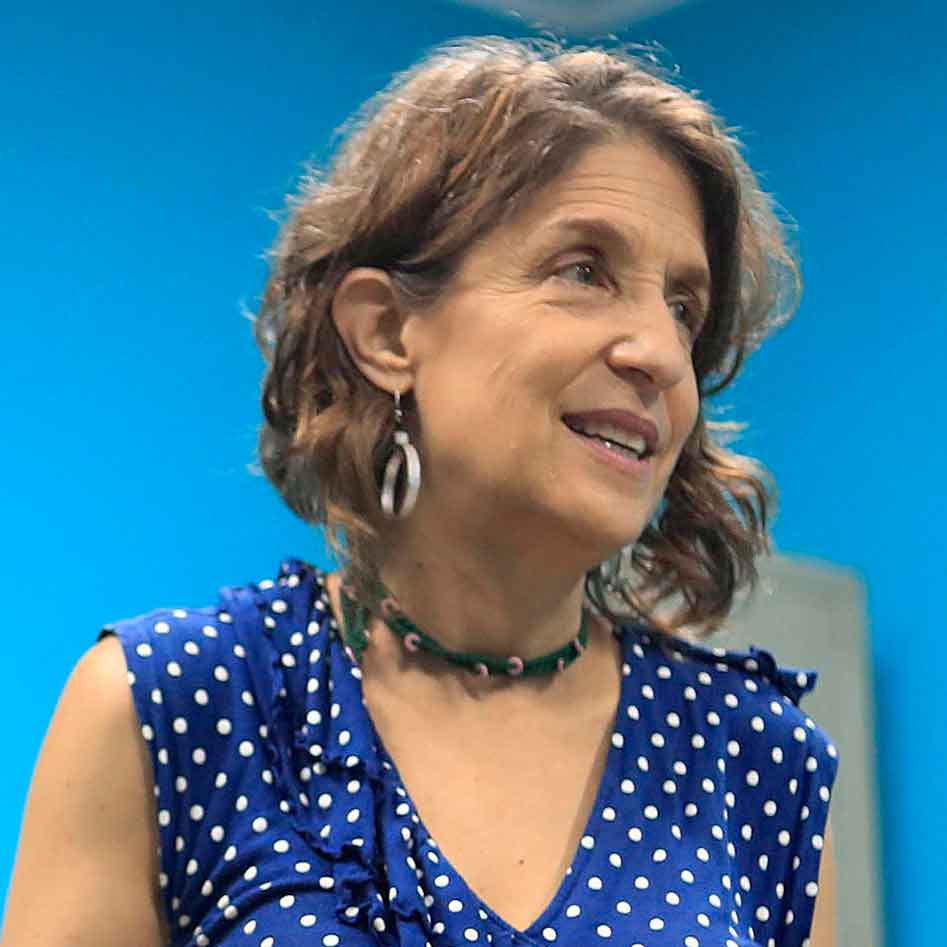 Headshot of Lynne Sachs.