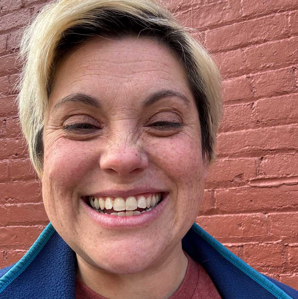 Headshot of Diana DiMuro.