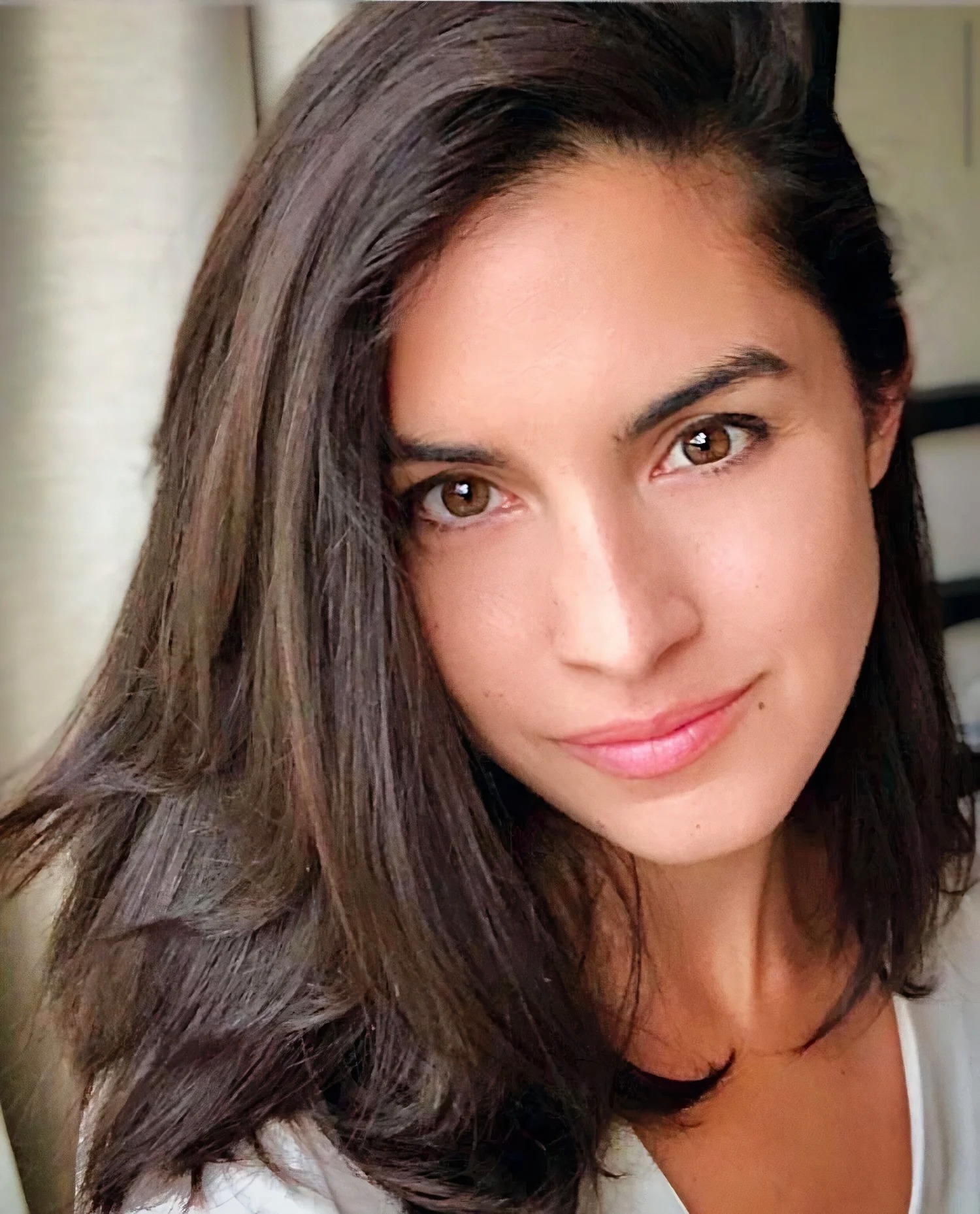 Headshot of Professor Merve Emre.