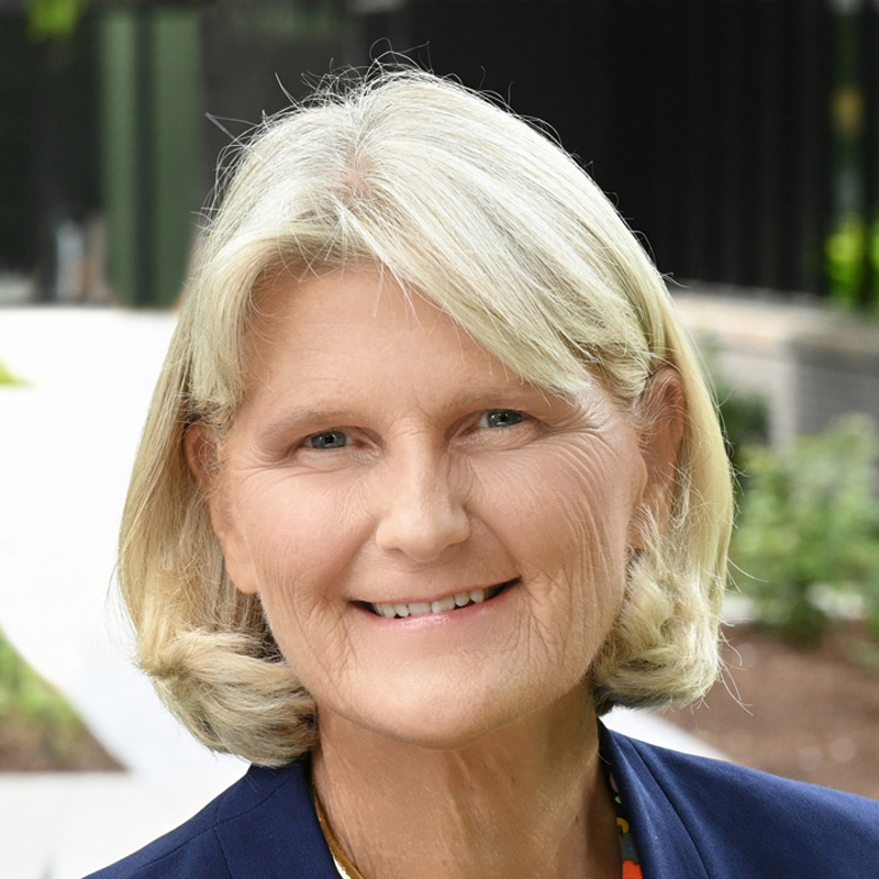 Headshot of Elizabeth Bradley.