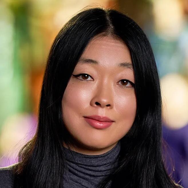 Headshot of Tracy O'Neill.