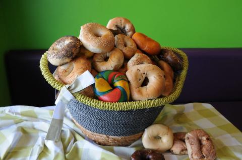 Image of a basket full of bagels