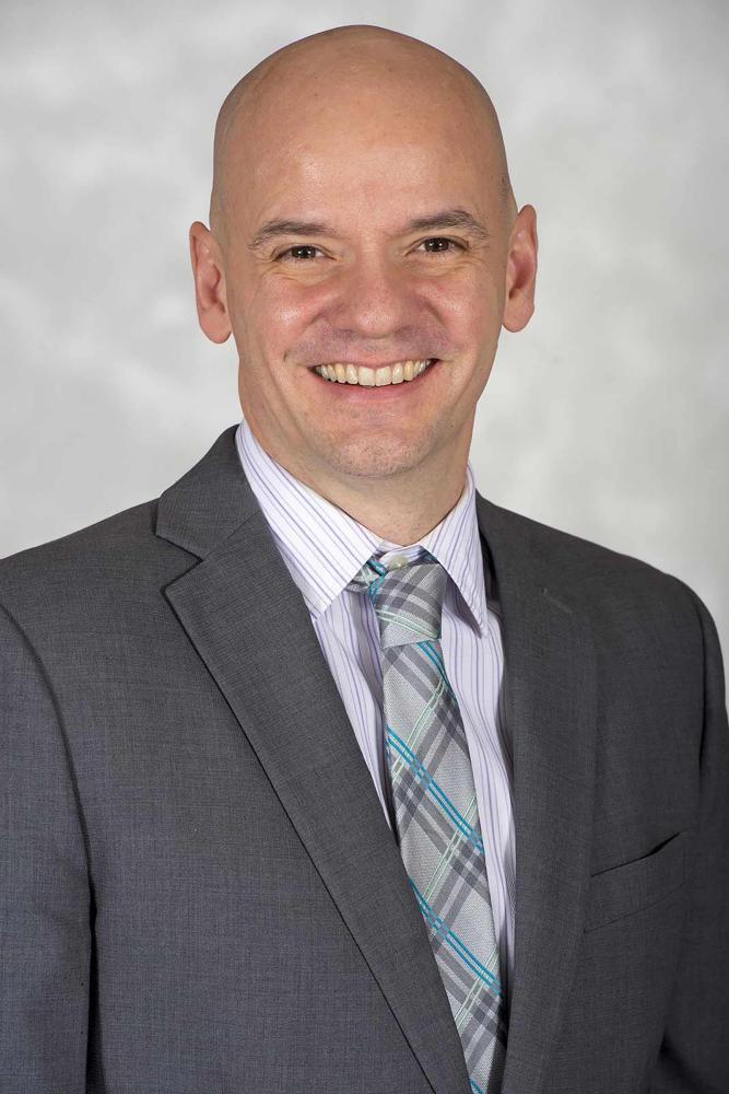 A portrait photo of Gart Richard.