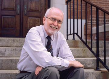 Robert Pounder, Professor Emeritus of Classics and former Special Assistant to the President, received the 2020 AAVC Outstanding Faculty Award during an online tribute in October 2020.