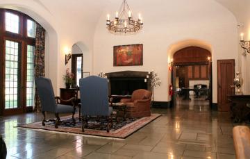 Alumnae House Lobby