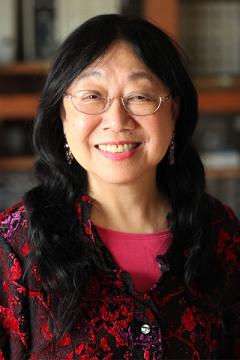 Headshot of physicist Sau Lan Wu '63