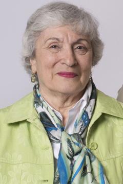 headshot of alum Terri O'Shea