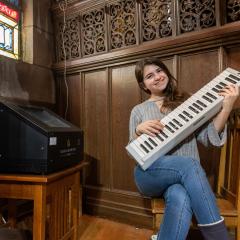 Drama and Music major Chelsea Zak ’23 