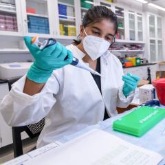 Sufana Noorwez ’24, one of Vassar’s first Beckman Scholars, launched her 14-month research project this summer in a lab in Olmsted Hall.